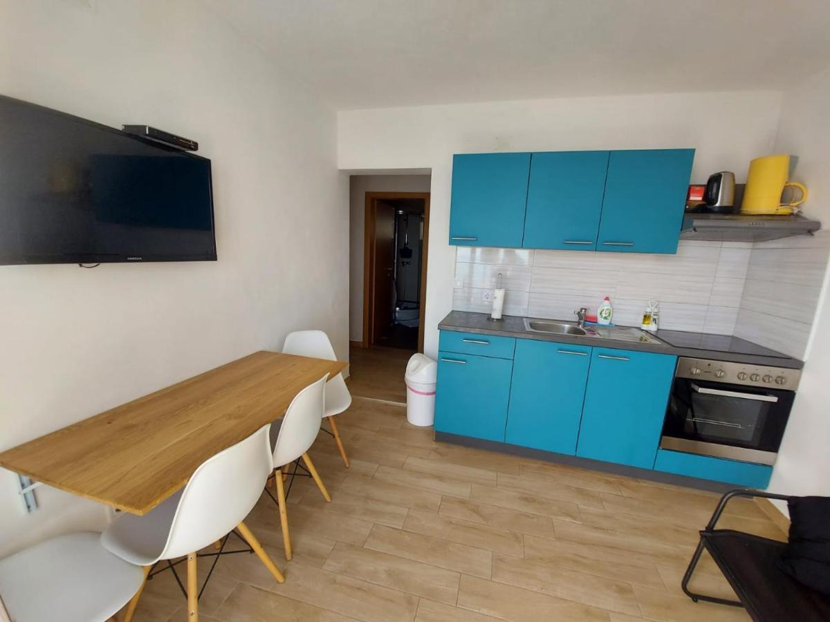 Frane Apartment Zavalatica Extérieur photo